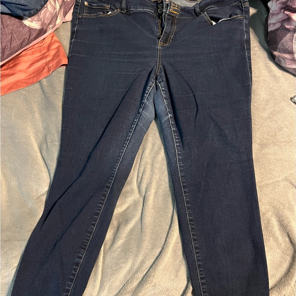 Torrid skinny jegging